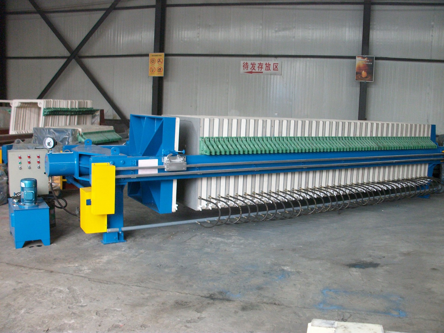 隔膜式板框压滤机液压翻版变形该怎么办？